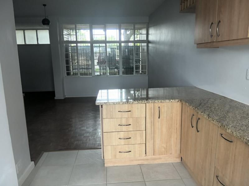 To Let 2 Bedroom Property for Rent in Somerset West Western Cape